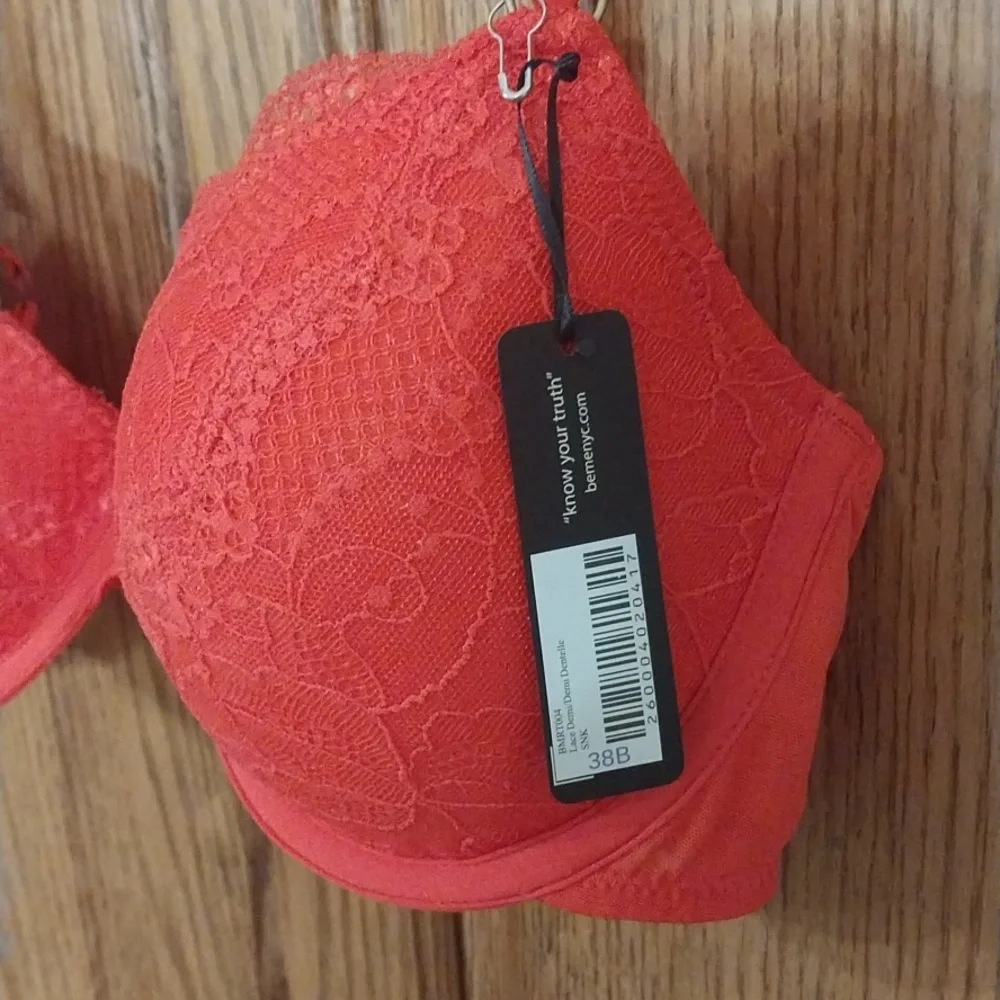 BeMe NY NWT Set Of 3‎ Bras Size 38B Two Lace Demi Cup & One Push-up Plunge Bra